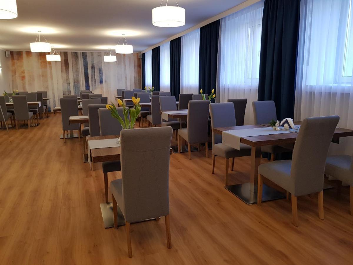 Brojan Hotel Jaworzno Kültér fotó